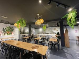 TAMIM SUITE GROUP HOTEL Dungun餐厅或其他用餐的地方