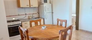 Η κουζίνα ή μικρή κουζίνα στο Aparts Complejo Ricanor