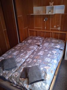 Posteľ alebo postele v izbe v ubytovaní Chata Karolina
