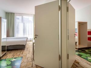 Katil atau katil-katil dalam bilik di ibis Styles Karlsruhe Ettlingen