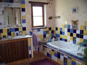 Ванная комната в Grande maison atypique