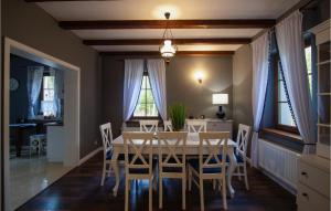 Φωτογραφία από το άλμπουμ του 3 Bedroom Awesome Home In Ryn στο Ryn