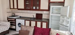 Kuchyň nebo kuchyňský kout v ubytování Nature Hotel Doğa Hotel Ölüdeniz