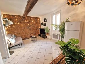 Posedenie v ubytovaní GregBnb - T2 Design 30m2 - Ouest + 10 fotografií