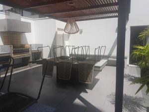 Posezení v ubytování Lindo y Espacioso Departamento muy cerca a Miraflores