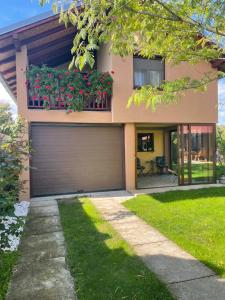 El edificio en el que está el departamento