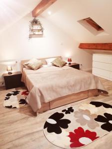 Кровать или кровати в номере Maisonnette proche de Lyon