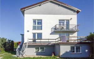 Το κτήριο όπου στεγάζεται  το διαμέρισμα +10 φωτογραφίες