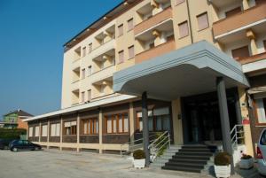 Gallery image of Hotel Touring in Falconara Marittima