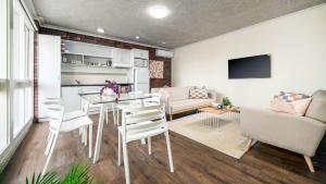 Nhà bếp/bếp nhỏ tại Sunshine Retreat Villa 7 +5 ảnh