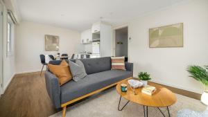 Χώρος καθιστικού στο Sunshine Retreat Villa 8