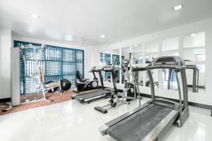 Fitness centrum a/nebo fitness zařízení v ubytování Bhukitta Boutique Hotel Phuket Town