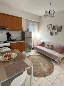 Kuchyň nebo kuchyňský kout v ubytování Comfy apartment near the port and the center of Volos