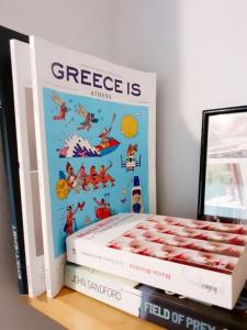 Postel nebo postele na pokoji v ubytování Athens Mets-Central apt