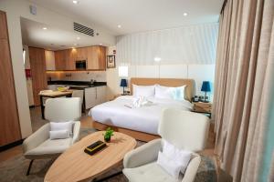 Kuhinja ili čajna kuhinja u objektu Royal Mansoura Residence Hotel