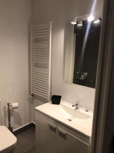 Salle de bains dans l'établissement Apartamento centro Santander B