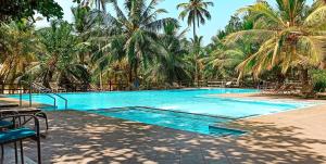 Bazén v ubytování Lagoon Paradise Beach Resort nebo v jeho okolí
