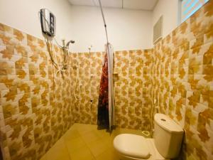 Bilik mandi di The Jungle Path Lodge