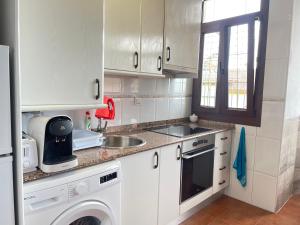 Imagen de la galería de Apartamento a pie de playa en Mogro, en Mogro