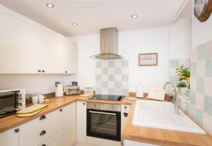 Fotografie z fotogalerie ubytování *Brand New* Lemon Tree Cottage v destinaci Torquay