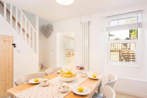 Fotografie z fotogalerie ubytování *Brand New* Lemon Tree Cottage v destinaci Torquay
