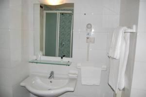 Un baño de Hotel Nuova Grosseto