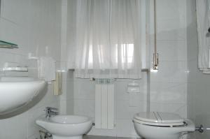 Un baño de Hotel Nuova Grosseto