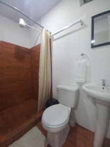 Ένα μπάνιο στο W's Hostel