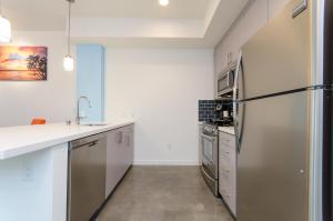 Modern Apartment Rentals的厨房或小厨房