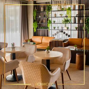 A seating area at Ironwood Hotel