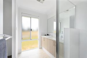 Vonios kambarys apgyvendinimo įstaigoje Luxury home on a 100 acre block