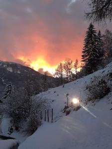 冬天的Chalet Catton Two Bedroom Appartement near Bad Kleinkirchheim
