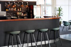 Lounge nebo bar v ubytování Skaga Hotel