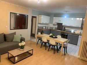 Η κουζίνα ή μικρή κουζίνα στο Appartement idéal mission pro et télétravail +12 φωτογραφίες