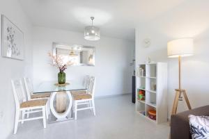 Fotografie z fotogalerie ubytování Home2Book Cozy Apartment Parque La Reina, Pool v destinaci Cho + 20 fotografií