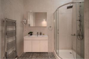 Kúpeľňa v ubytovaní Exclusive apartment in the heart of Athens