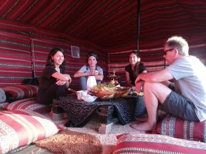 Huéspedes de Rashid Desert Private Camp