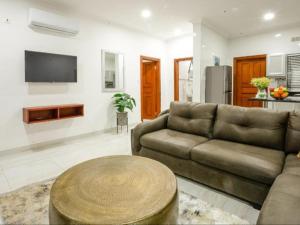 Kuchyň nebo kuchyňský kout v ubytování Pebble View Luxury Apartments