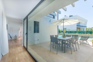 A balcony or terrace at La Primera