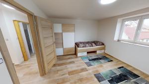 Apartmány U Mirase的休息区