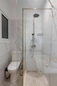 A bathroom at The Bright Suite