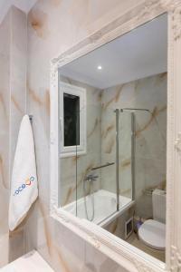 A bathroom at The Bright Suite