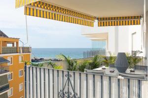 Fotografia z galérie ubytovania Marbella Del Mar City Centre With Sea Views v Marbelli