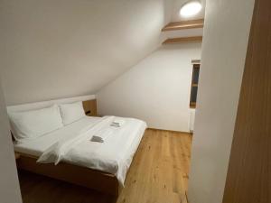 Posteľ alebo postele v izbe v ubytovaní Apartmány Hacienda Boží Dar