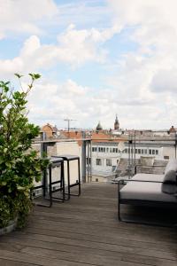 balcón con vistas a la ciudad en Hotel Danmark by Brøchner Hotels en Copenhague