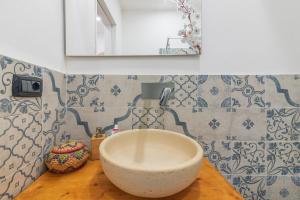 A bathroom at Casa Pepes centro Ortigia