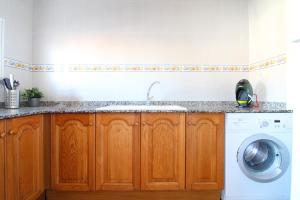 Kuchyňa alebo kuchynka v ubytovaní Global Properties, Apartamento céntrico en Canet d'en Berenguer