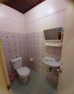 Koupelna v ubytování Ao Jark Homestay