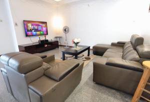 Posezení v ubytování Jb City 5 Bedroom semi-d Near ksl,mid valley ,berjaya waterfront