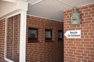 Certifikát, hodnocení, plakát nebo jiný dokument vystavený v ubytování Pension zur Schleuse GARNI am Elbe Lübeck - Kanal in Witzeeze